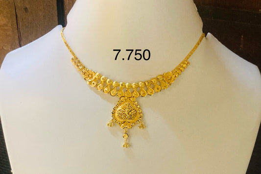 Short regular necklace 108