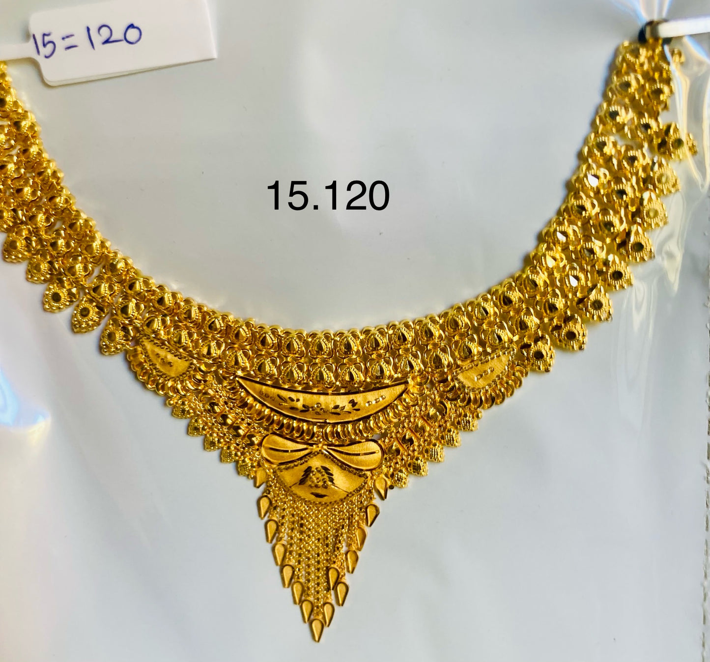 Short regular necklace 141