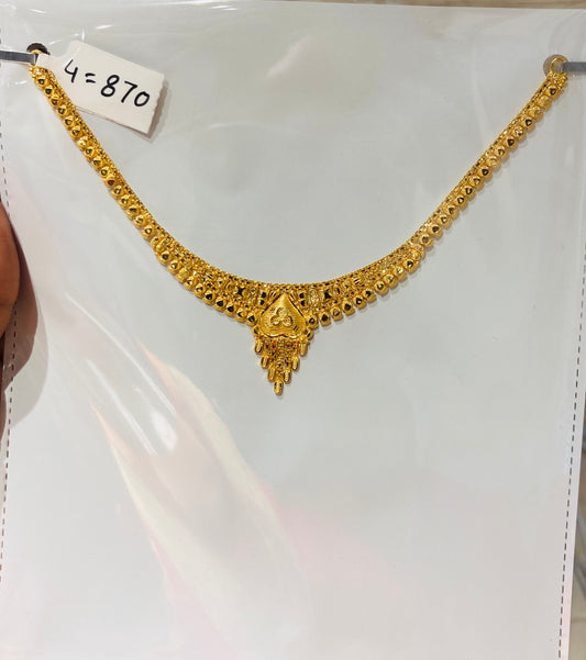 Short regular necklace 131