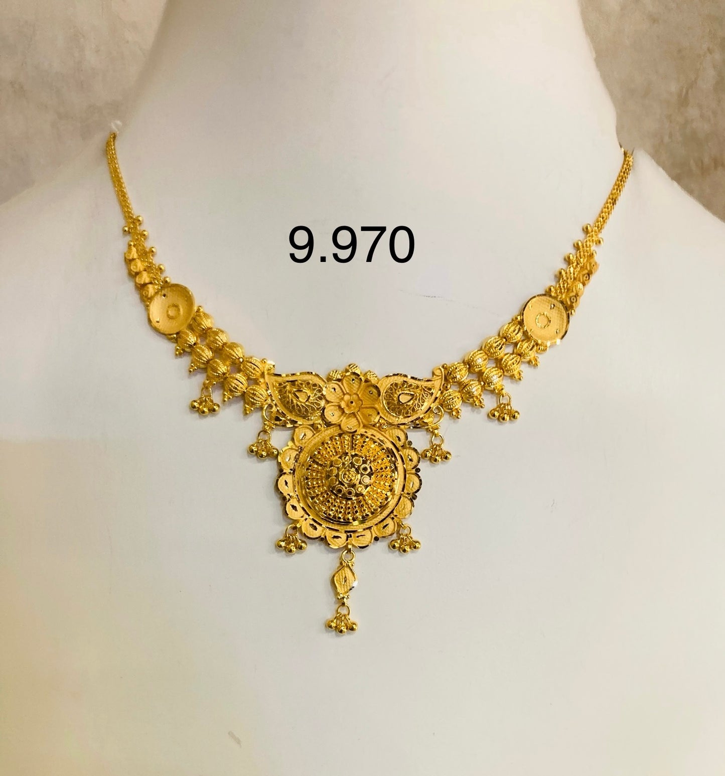 Short regular necklace 175