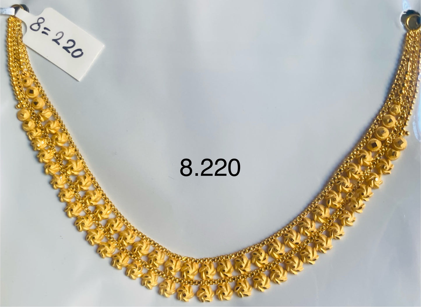 Short regular necklace 137