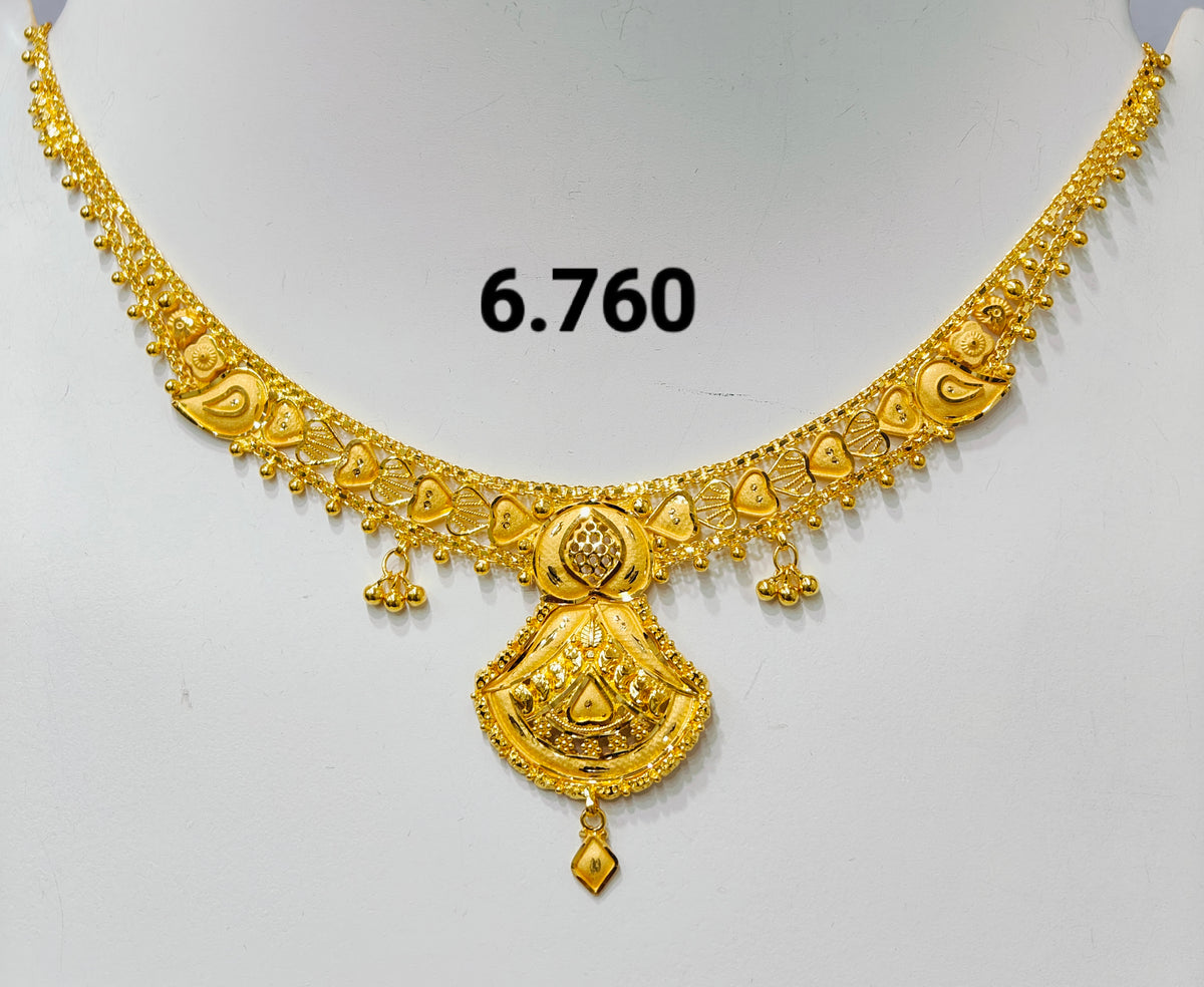 Short regular necklace 352