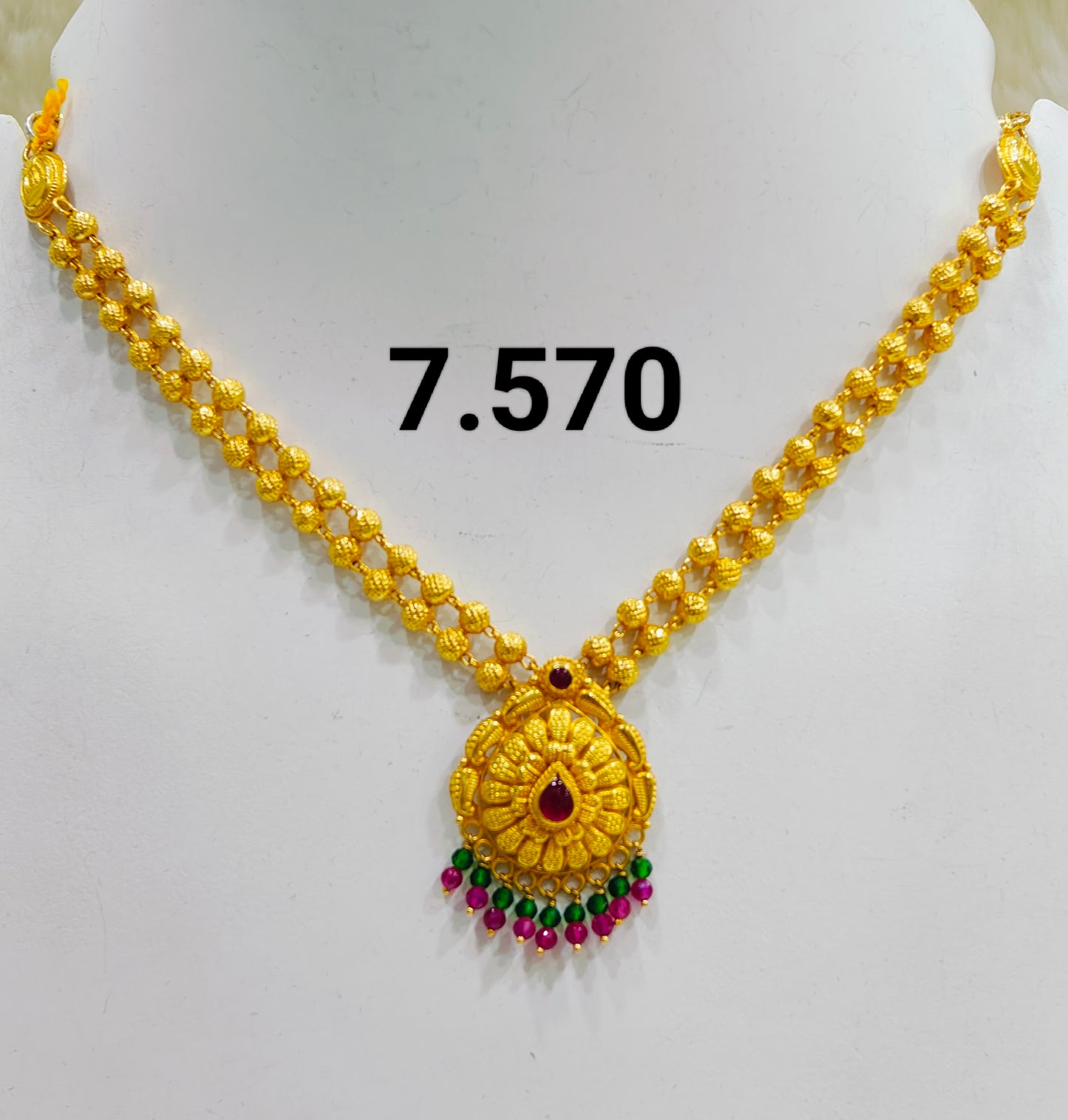 Temple short necklace 059