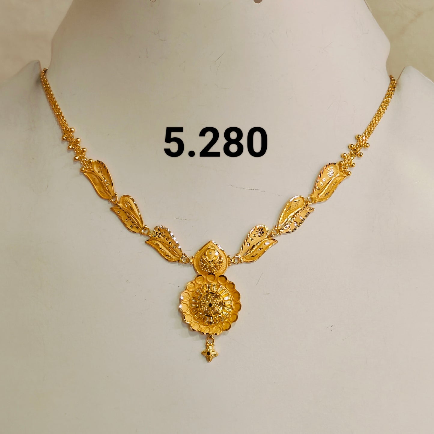 Short regular necklace 191