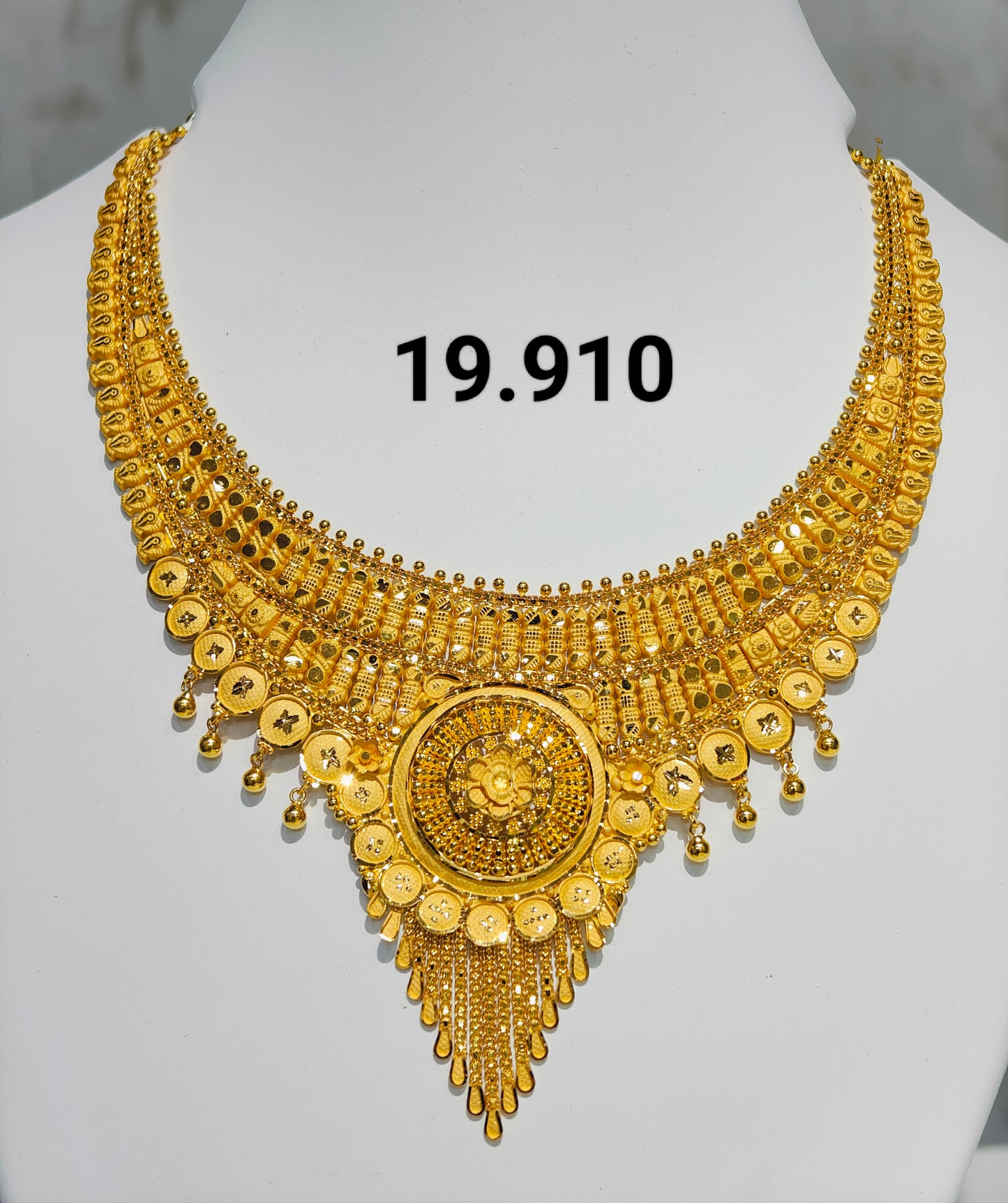 Short regular necklace 199