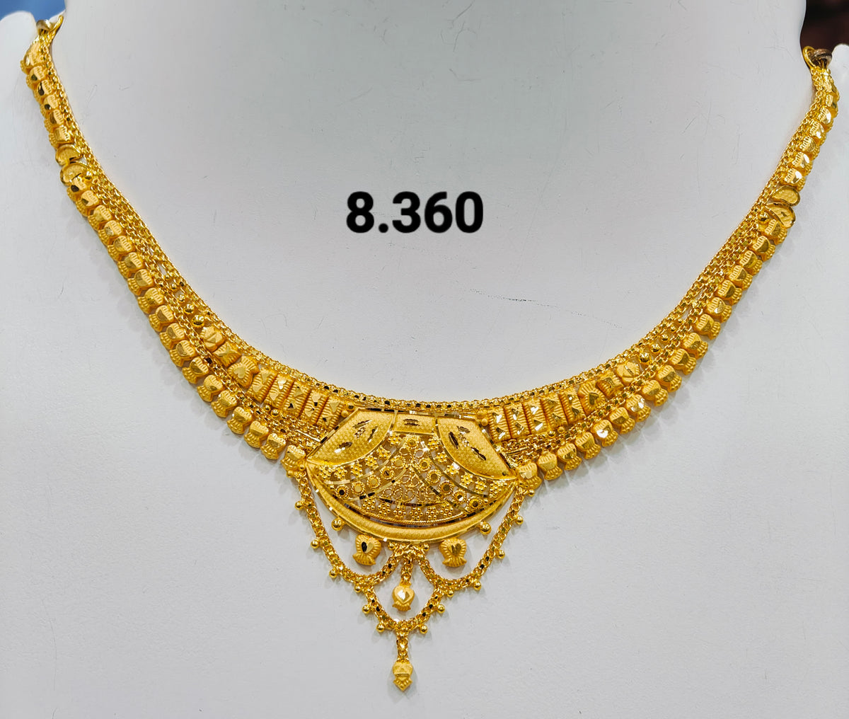 Short regular necklace 373