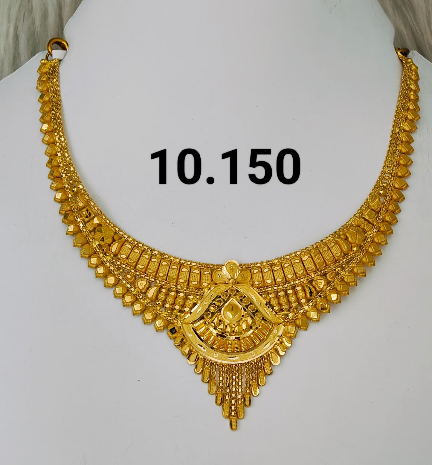 Short regular necklace 260