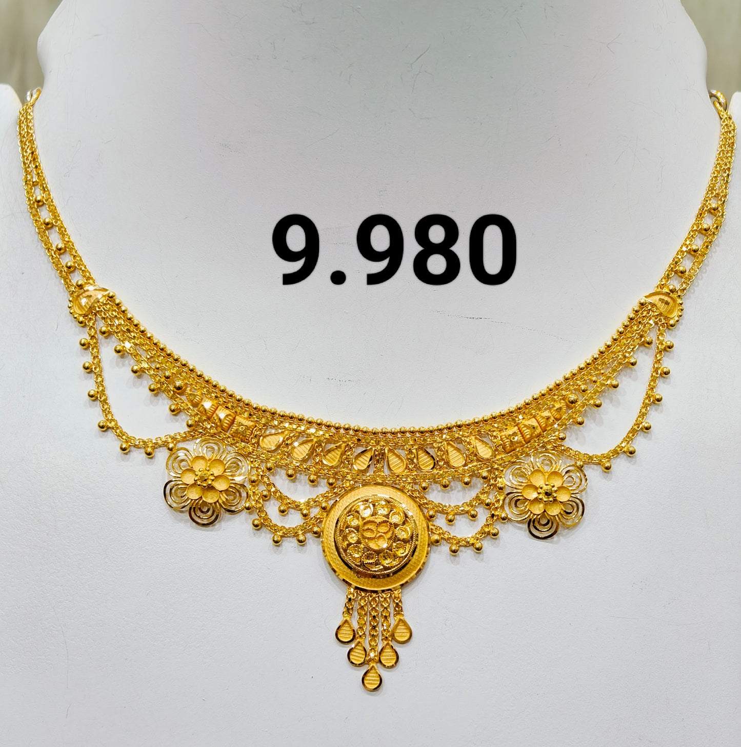Short regular necklace 246