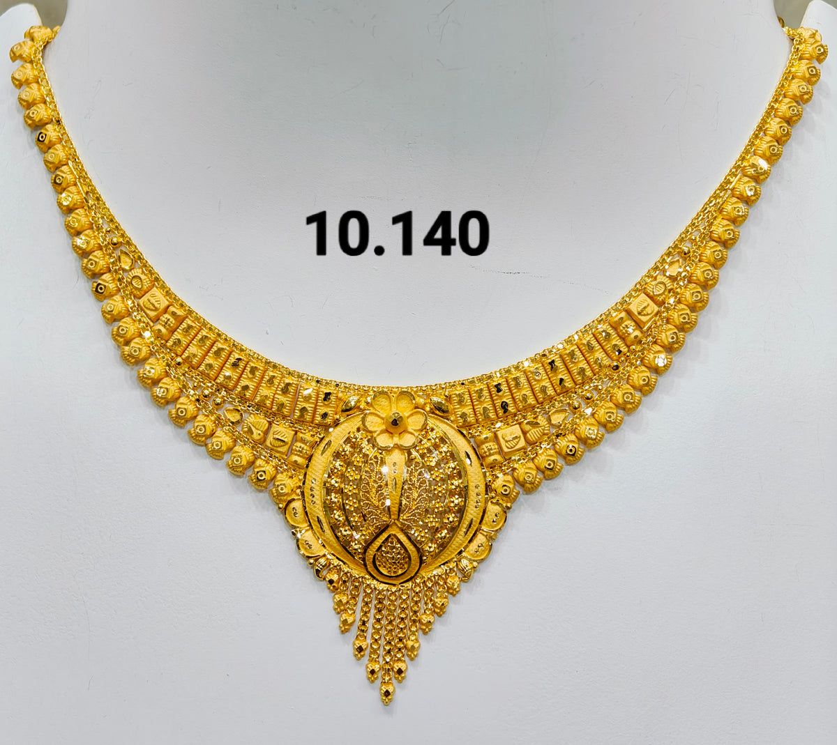 Short regular necklace 355