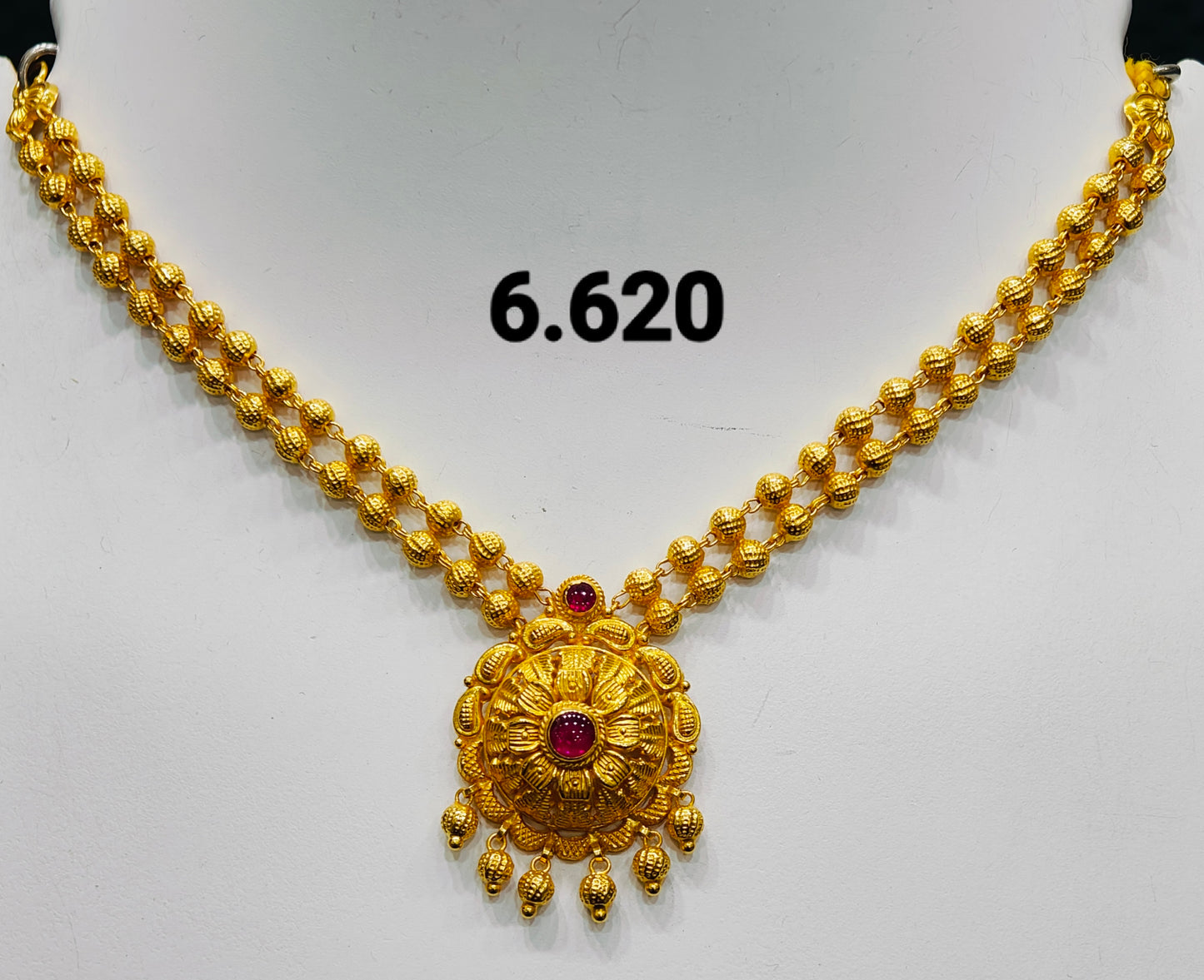 Temple short necklace 097