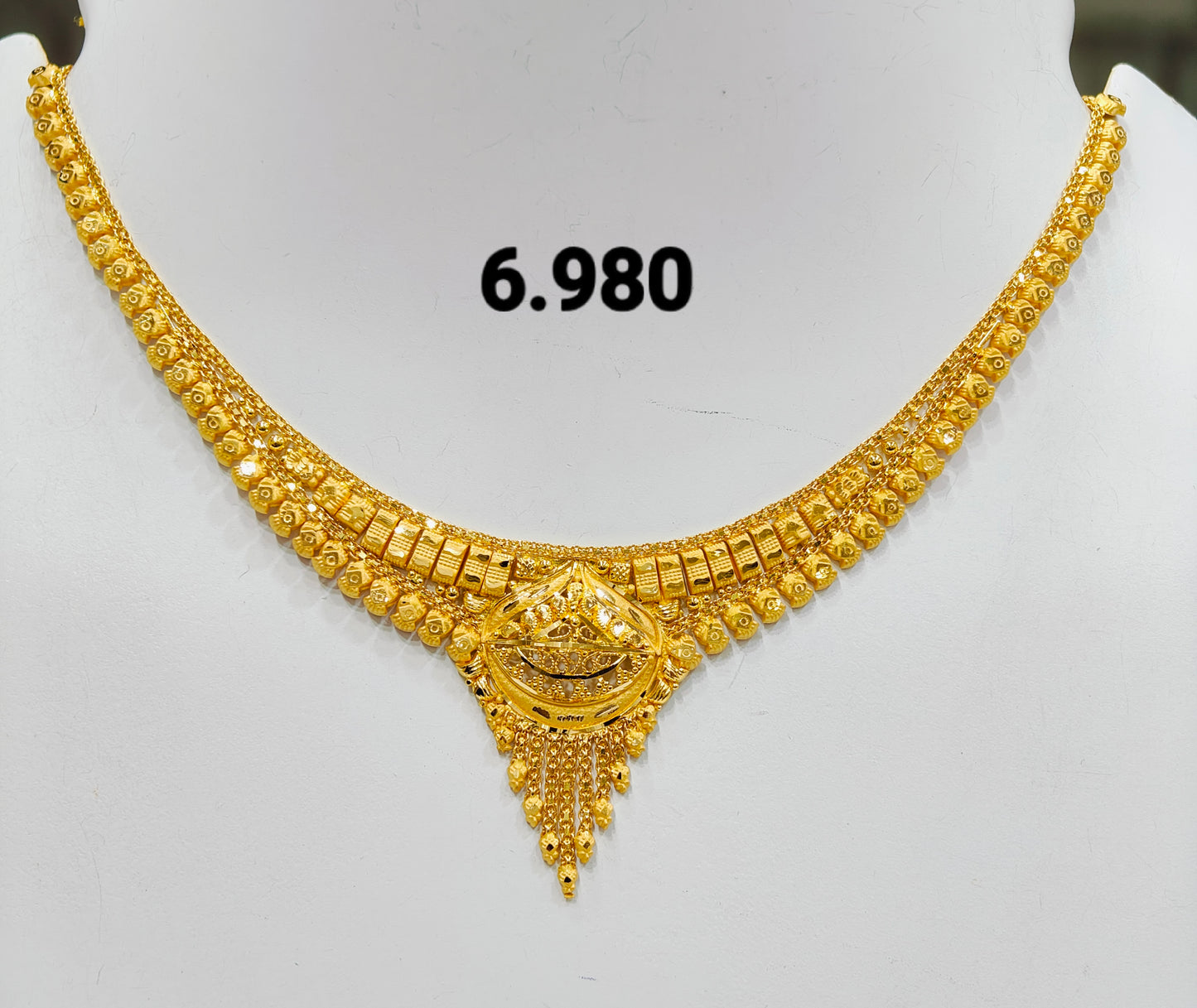 Short regular necklace 312