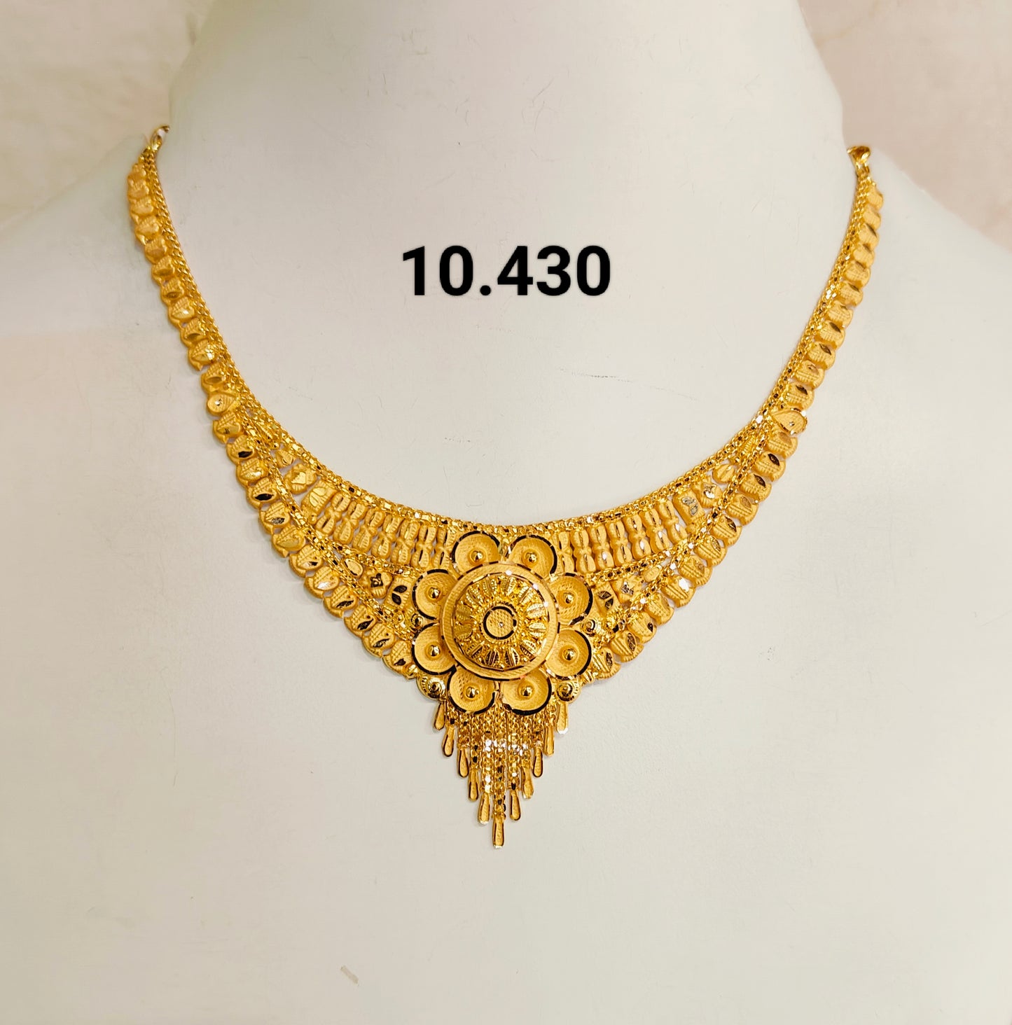 Short regular necklace 182