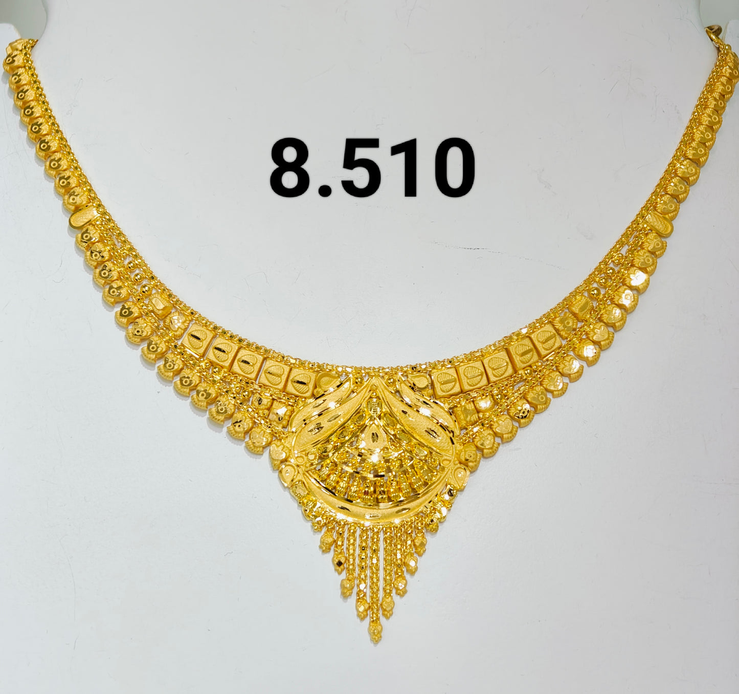 Short regular necklace 297