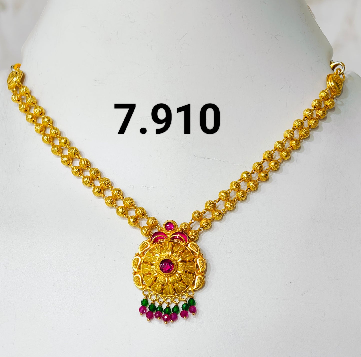 Temple short necklace 061