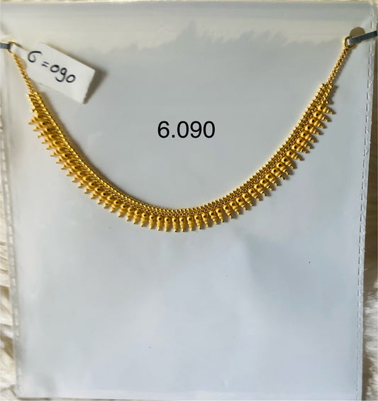 Short regular necklace 134