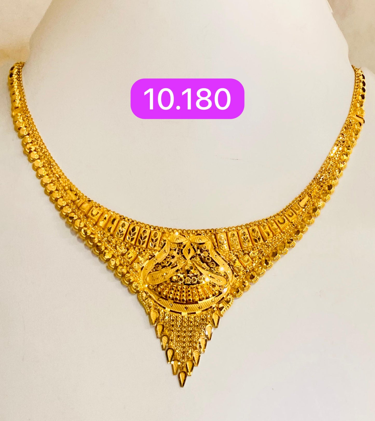Short regular necklace 166