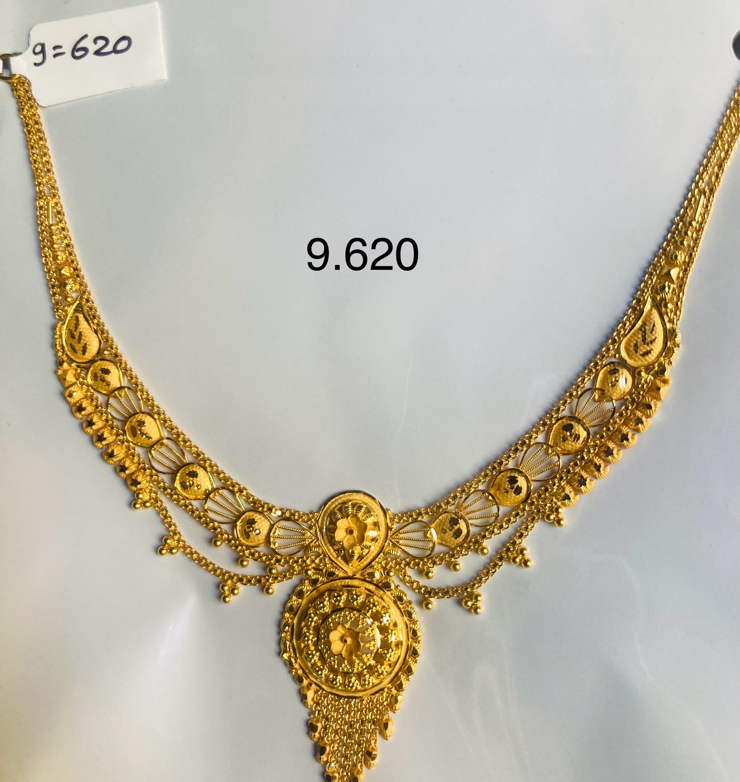 Short regular necklace 135