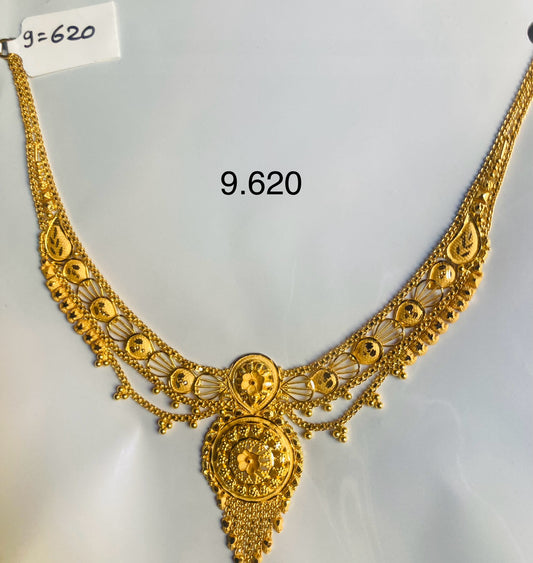 Short regular necklace 135