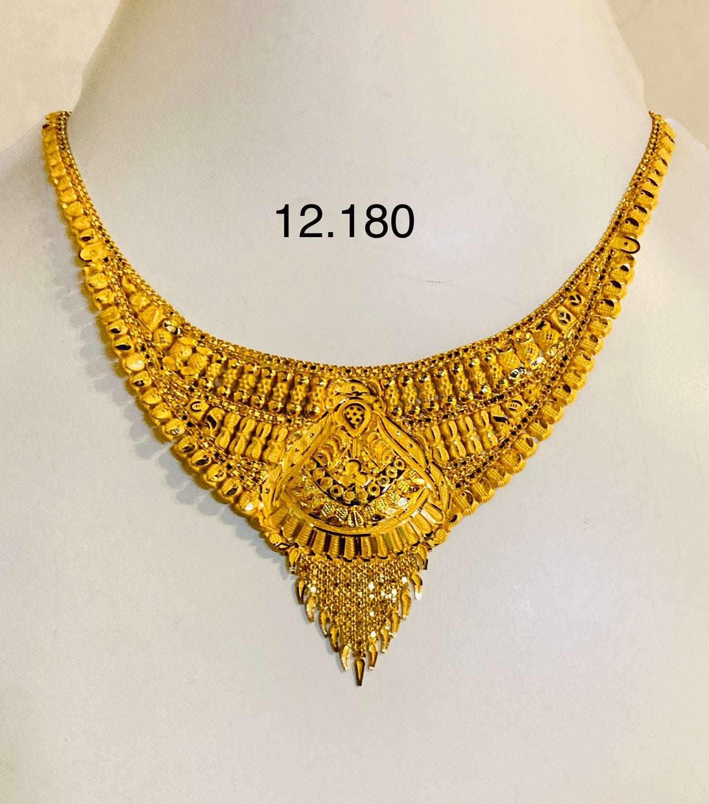 Short regular necklace 170