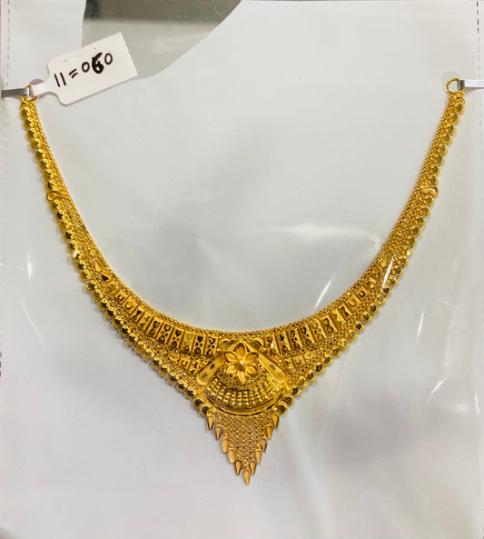 Short regular necklace 084