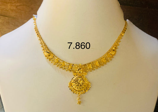 Short regular necklace 114
