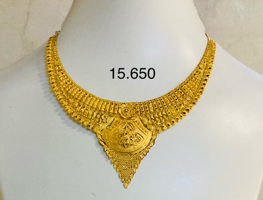 Short regular necklace 153