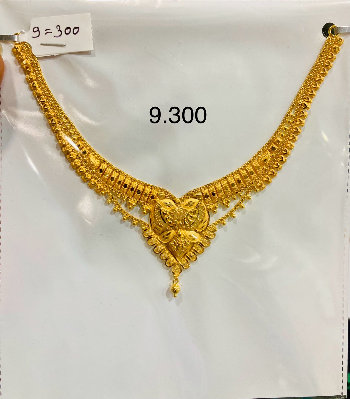 Short regular necklace 095