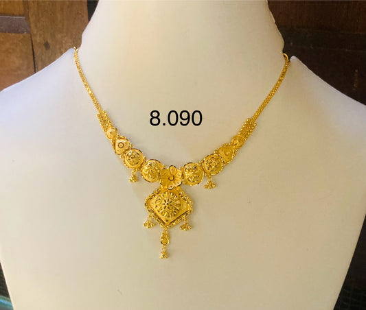 Short regular necklace 107