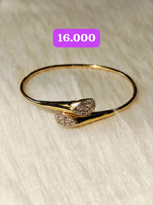 Ladies kada