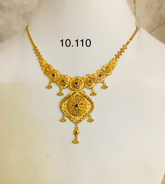 Short regular necklace 177