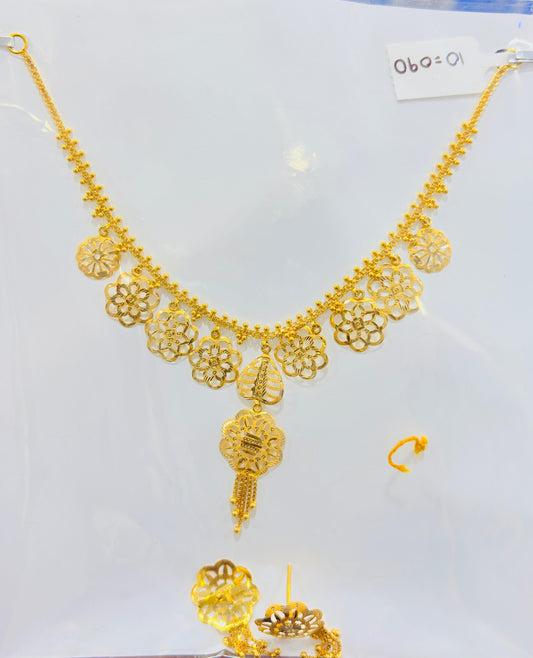 Short Turkish Necklace (with tops) 001