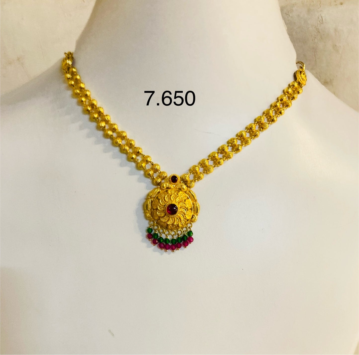 Temple short necklace 046