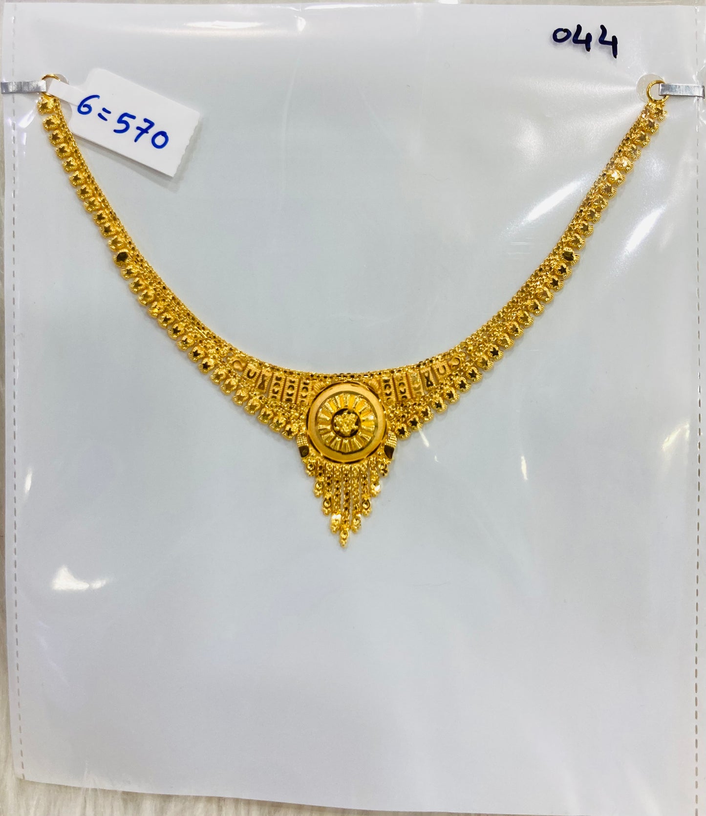 Short regular necklace 044