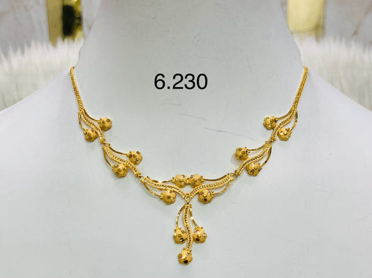 Short regular necklace 070