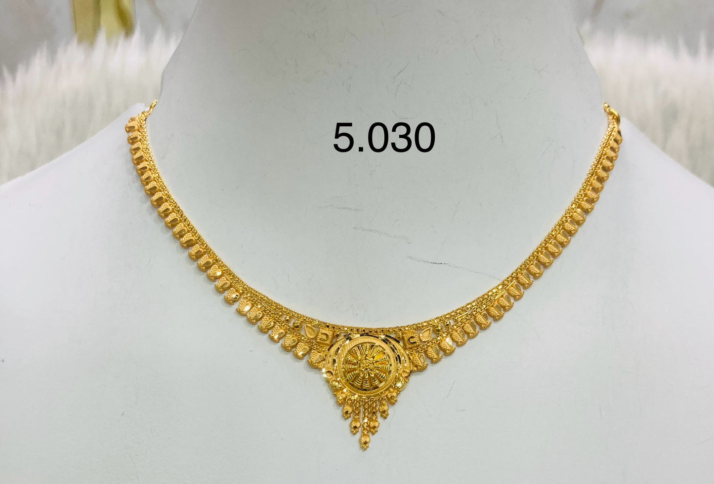 Short regular necklace 058
