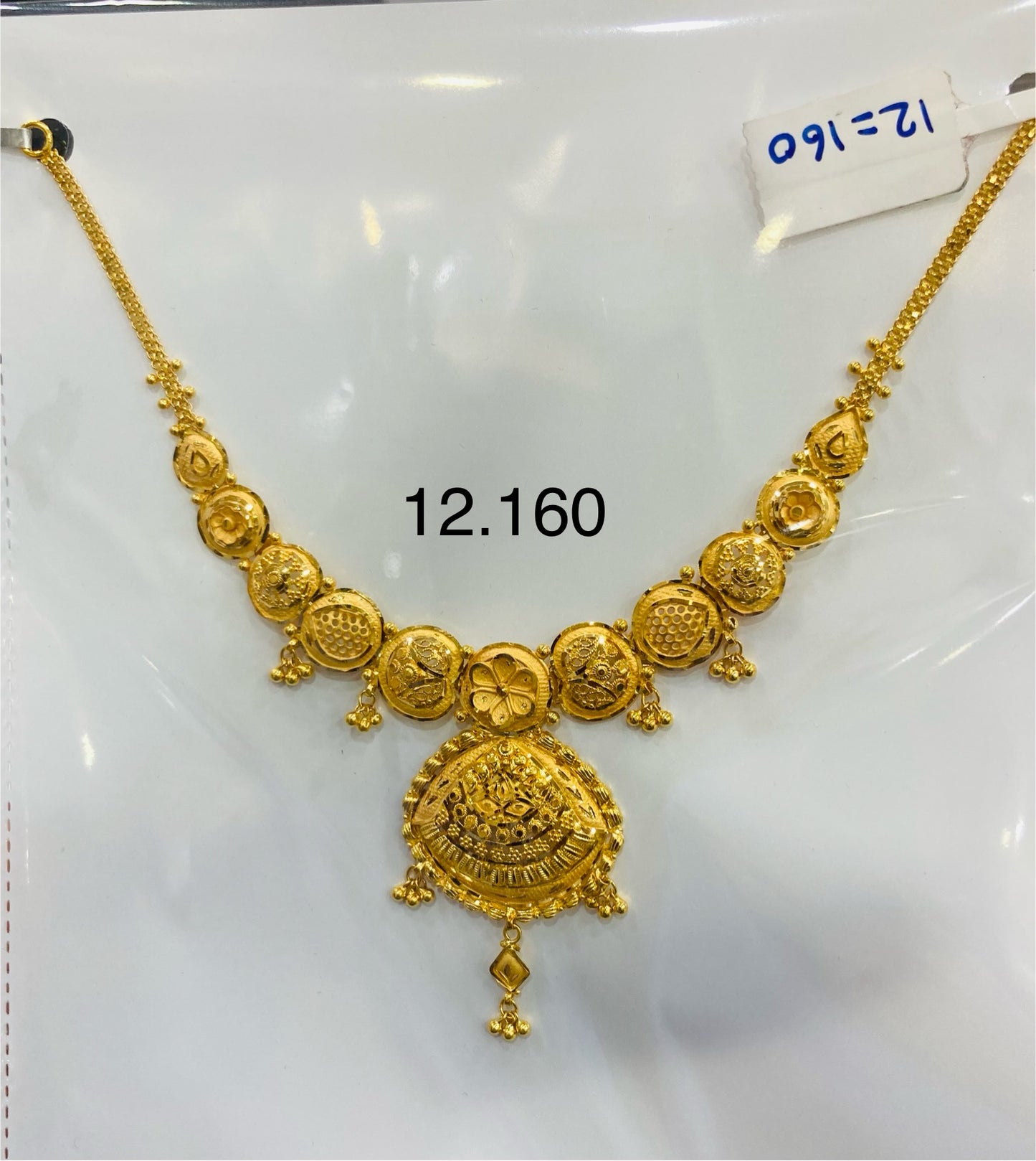 Short regular necklace 075