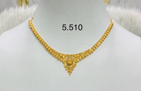 Short regular necklace 061