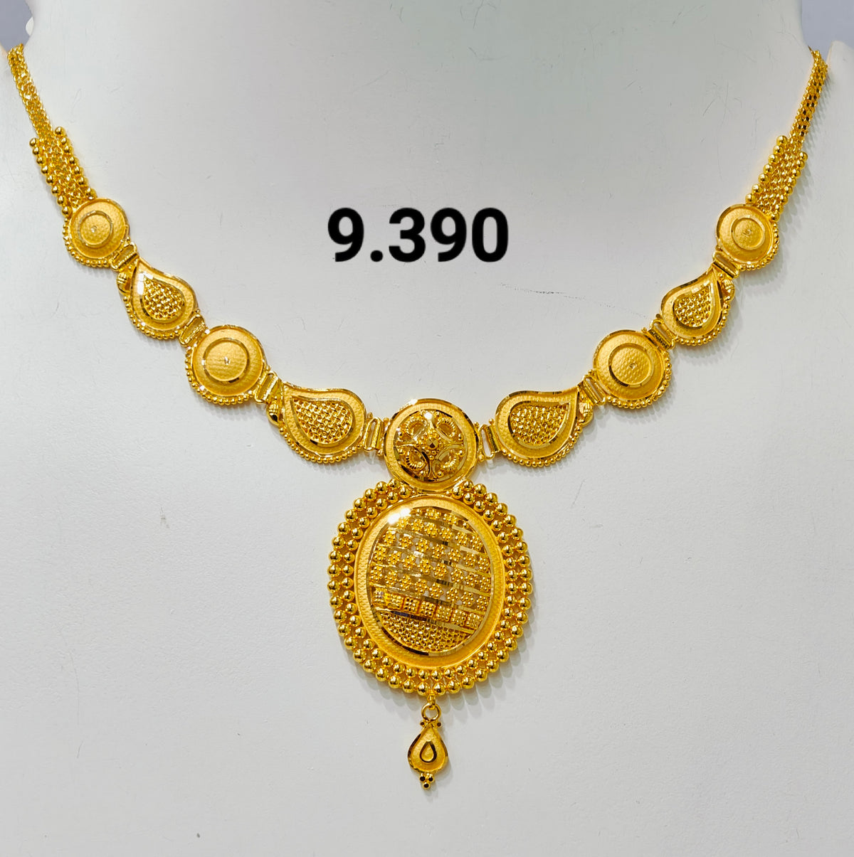 Short regular necklace 345