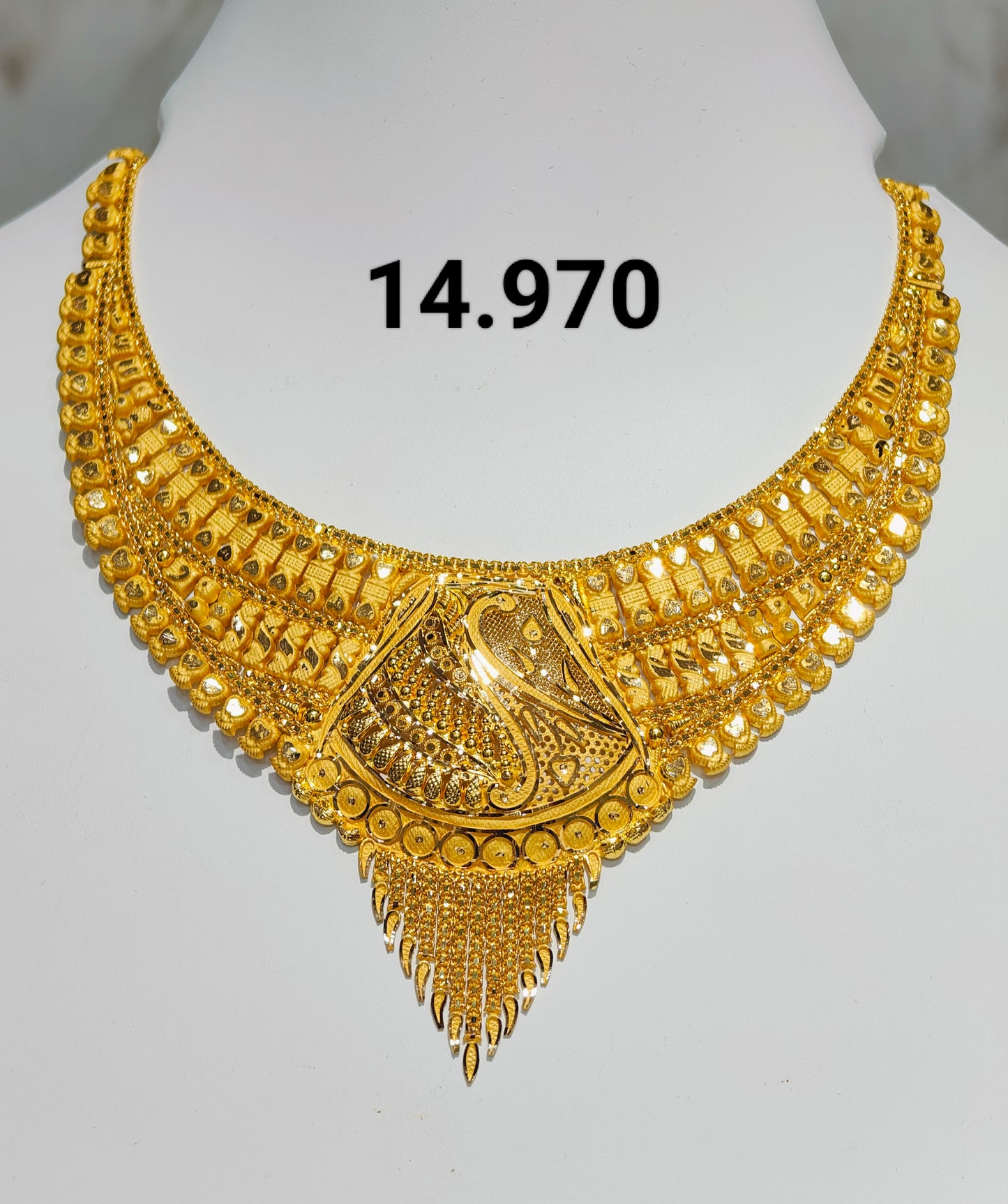 Short regular necklace 200