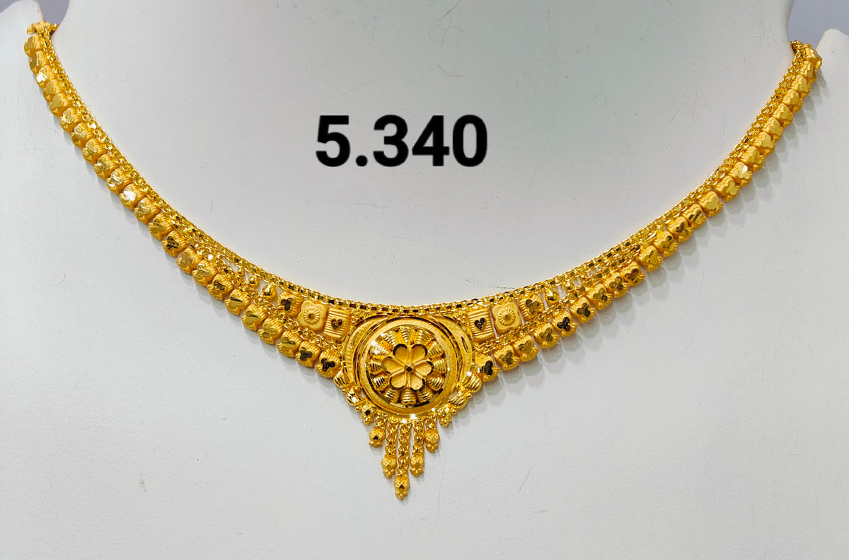 Short regular necklace 354