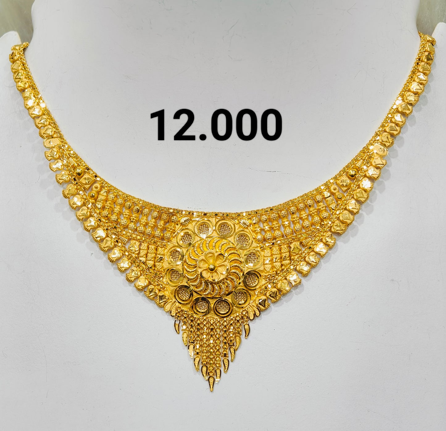 Short regular necklace 280