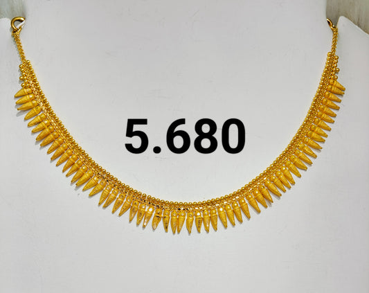 Short regular necklace 270