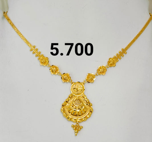 Short regular necklace 279