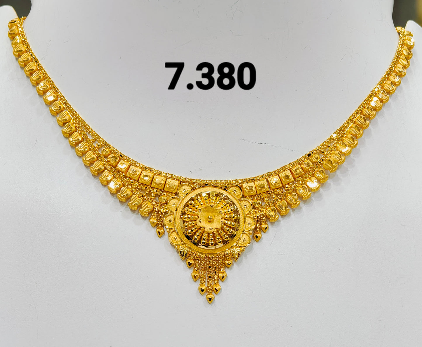 Short regular necklace 333
