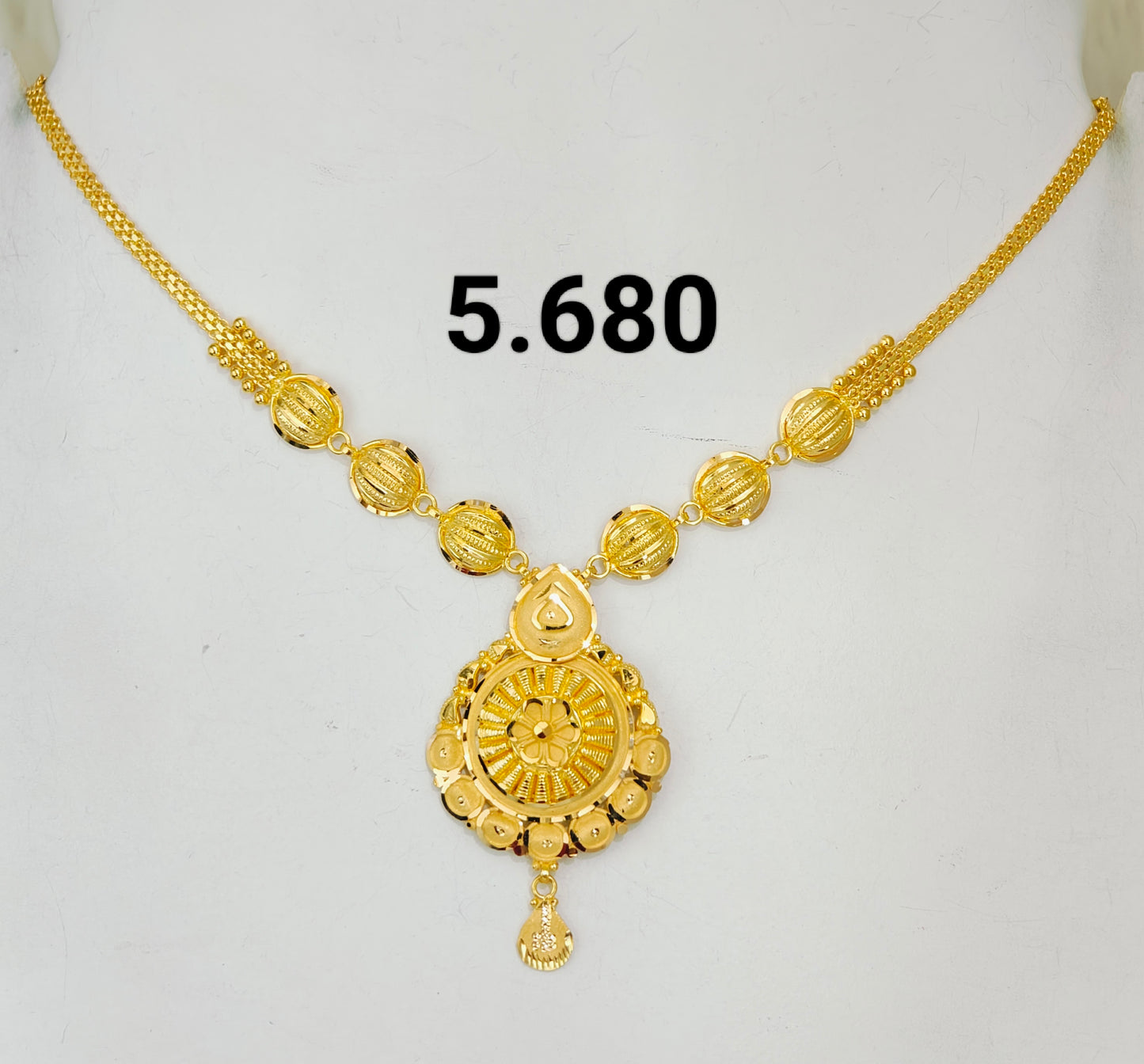 Short regular necklace 278