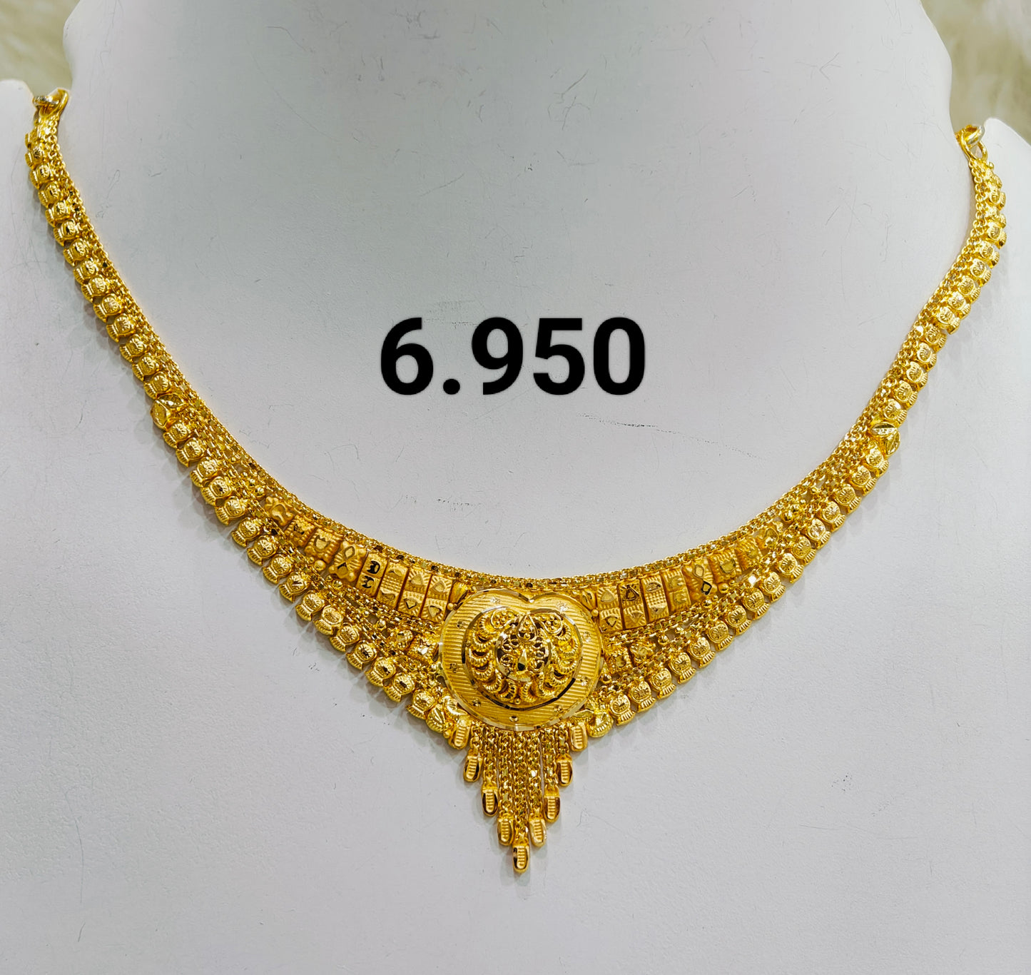 Short regular necklace 222