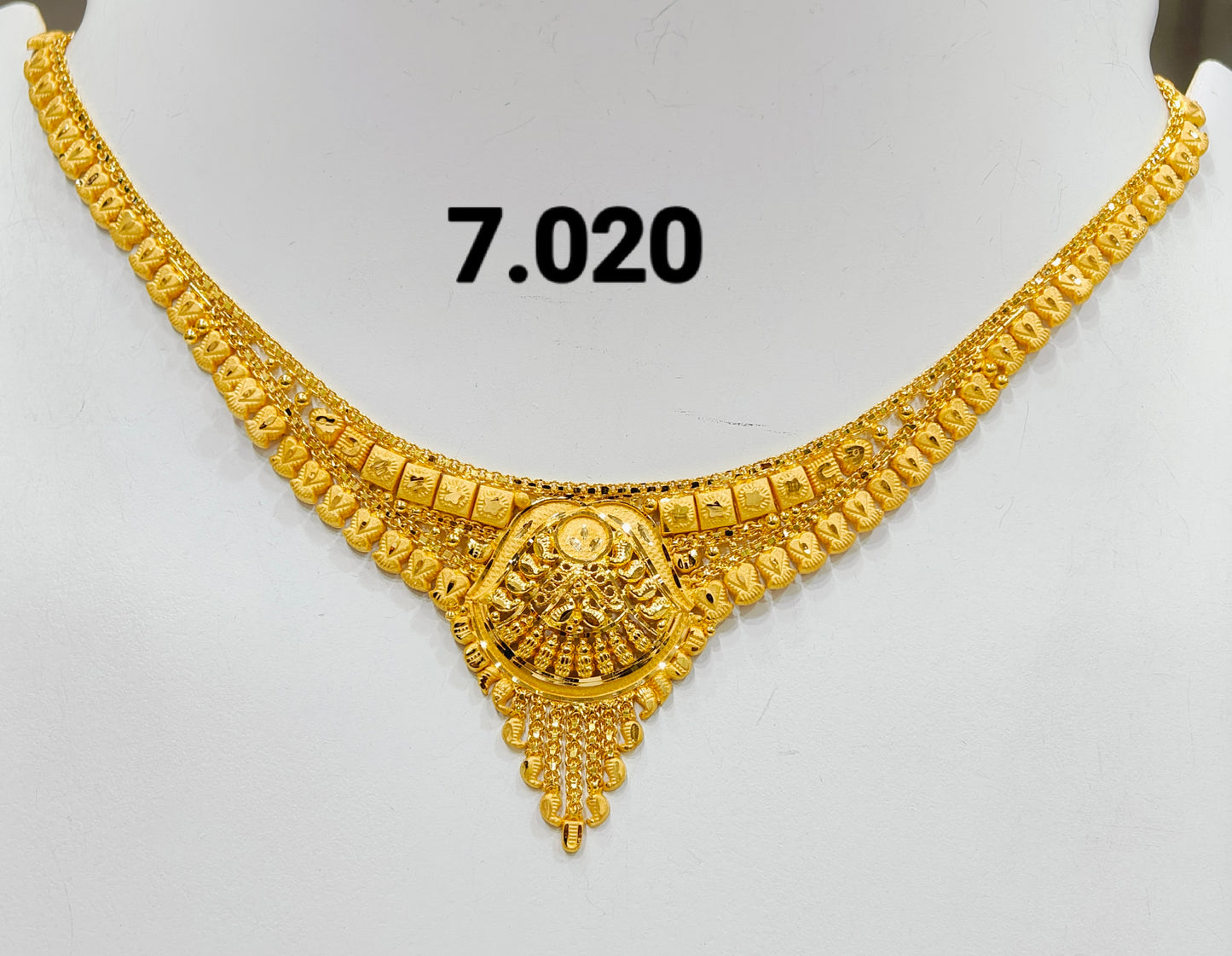 Short regular necklace 331