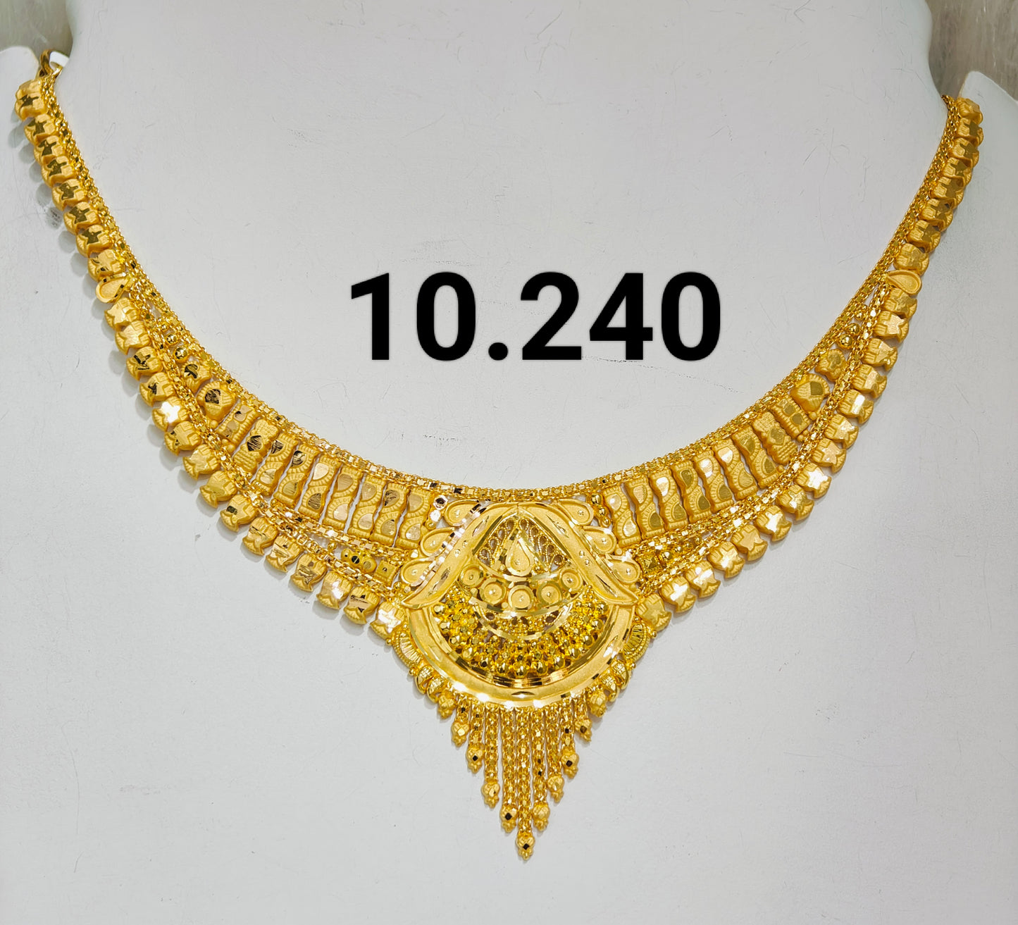 Short regular necklace 286