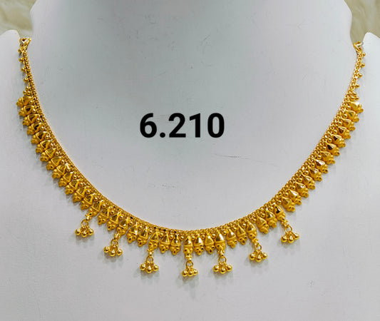 Short regular necklace 207