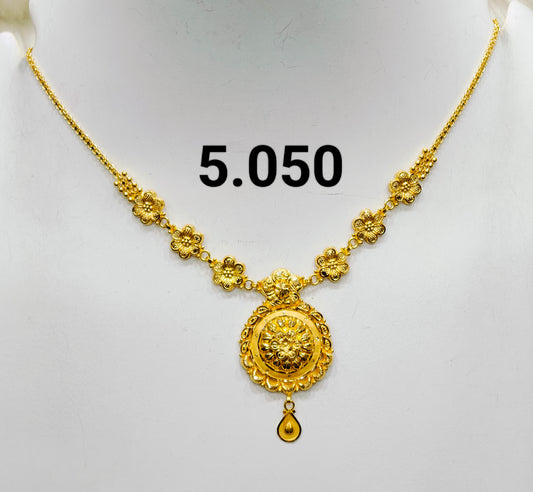 Short regular necklace 241